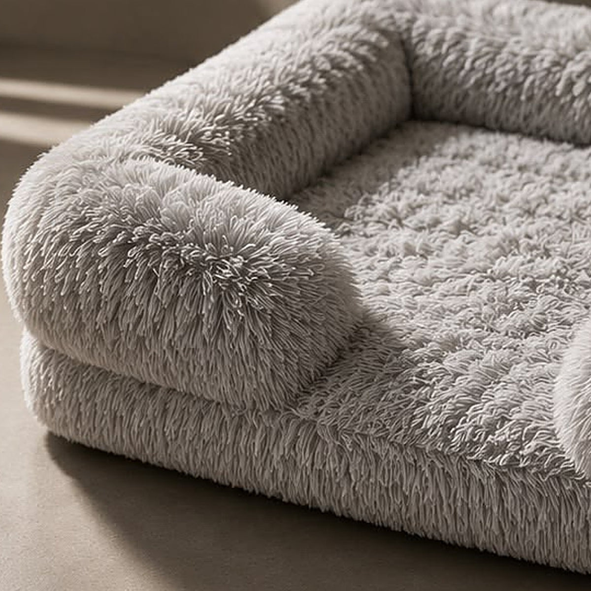 Nahaufnahme: weicher Plüsch und stabiler Rand des Kuschelnests
